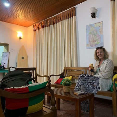 Ceylon Glory Hostel Negombo Esterno foto
