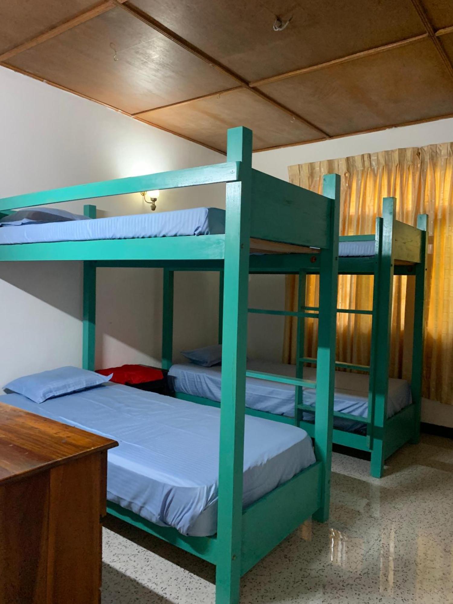 Ceylon Glory Hostel Negombo Esterno foto