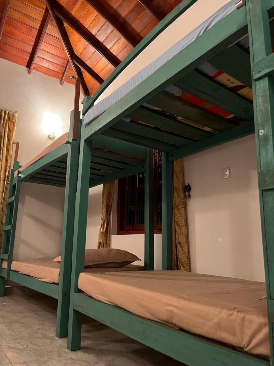 Ceylon Glory Hostel Negombo Esterno foto