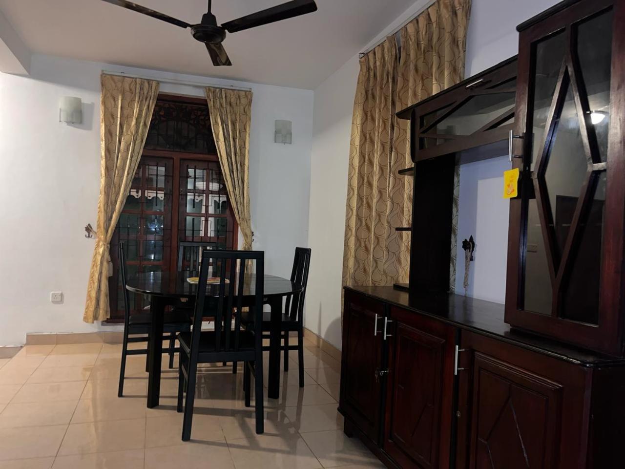 Ceylon Glory Hostel Negombo Esterno foto